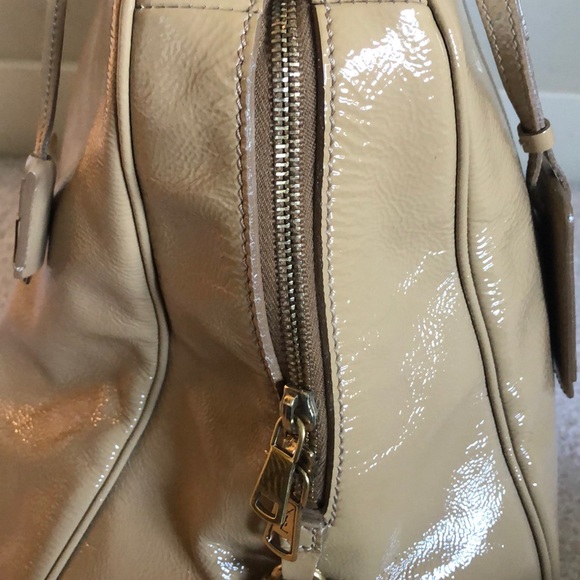 YSL Majorelle Tan Patent Leather Handbag authentic - Picture 3 of 9